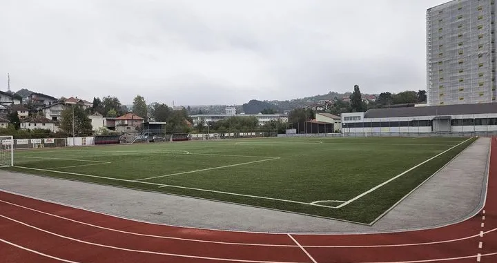 Gradski stadion u Cazinu