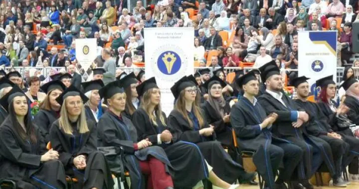 promocija završenika prvog, drugog i trećeg ciklusa studija na Univerzitetu u Zenici/