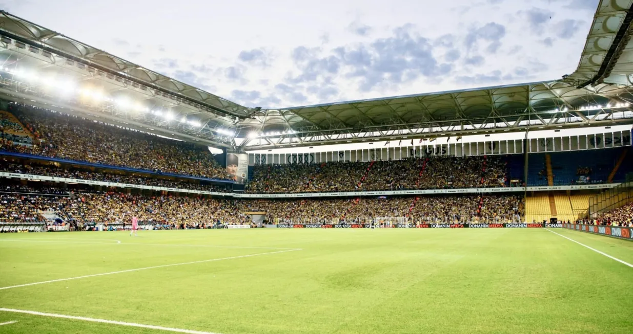 Stadion FenerbahceaUlker Fenerbahce Sukru Saracoglu StadiumNavijači