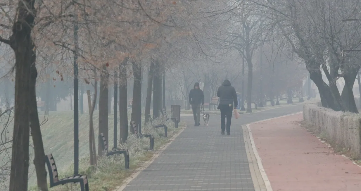 Magla smog zagađenje maska/Senad Gubelić