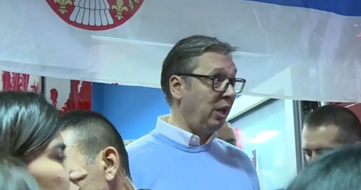 Aleksandar Vučić u Novom Sadu, protest, Vučić stigao u Novi Sad/PrtSc/TV Pink/