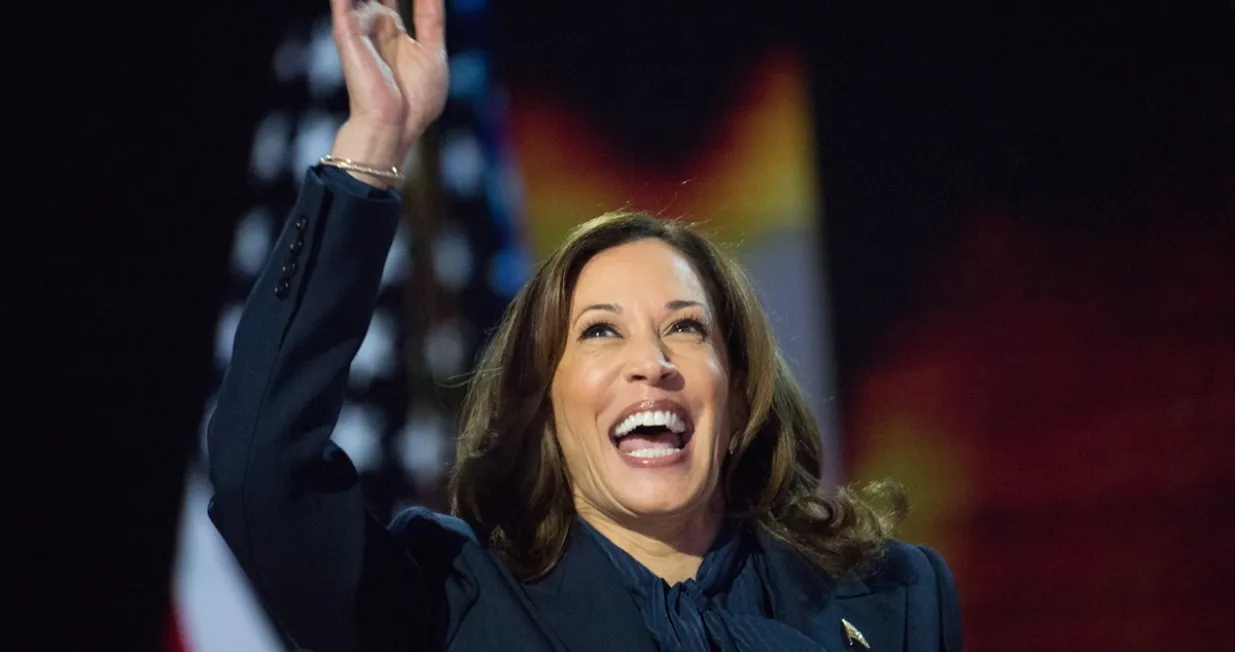 kamala harris aa/