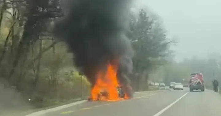 automobil se zapalio banovići živinice požar/