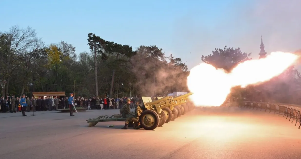 Ispaljivanje plotuna, Kalemegdan, Vojska Srbije, artiljerija, Dan primirja/Tanjug/