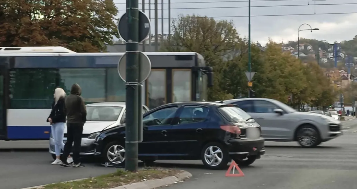 Saobraćajna nesreća na Socijalnom, Socijalno, sudar/Andrej Bjeloš/