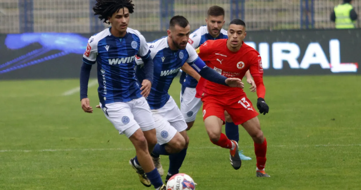 FK Željezničar - FK Velež (13. kolo WWin lige BiH)Elzio LohanAbdumalik Al-JaberSulejman KrpićStipo Marković