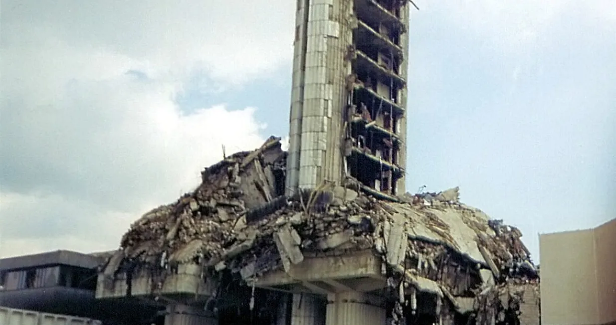 Oslobođenje sru&scaron;eni neboderi/