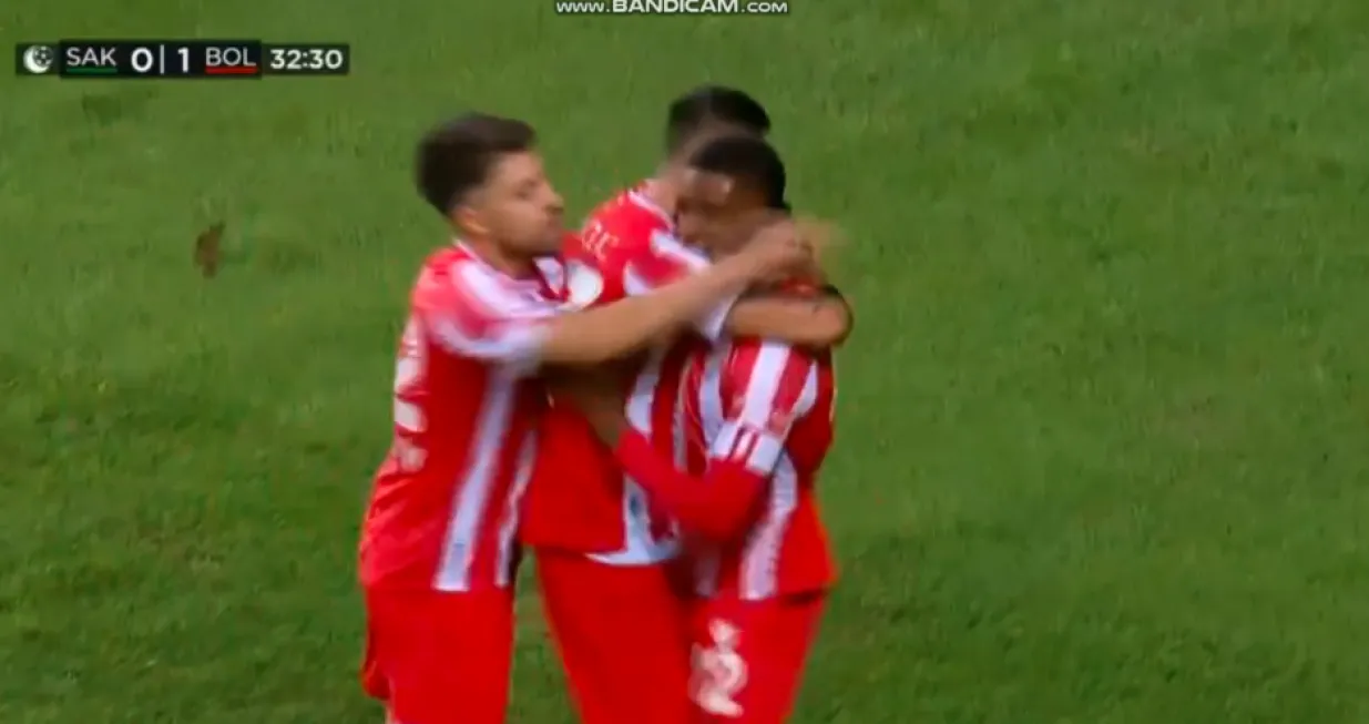 Avramovski slavi gol