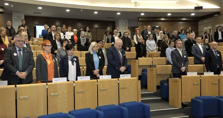 Minut šutnje za žrtve/