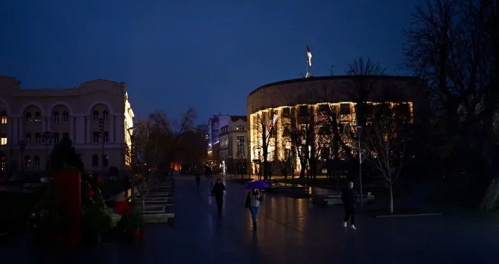 Banja Luka, mrak, rasvjeta ne radi, Draško Stanivuković isključio struju zgradi Vlade RS/