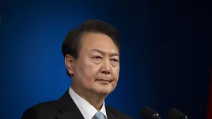 epa10285315 South Korean President Yoon Suk-Yeol speaks alongside German President Frank-Walter Steinmeier (not pictured) during a joint press conference after their meeting at the presidential office, in Seoul, South Korea, 04 November 2022. Steinmeier is on a three-day visit to Korea. EPA/JEON HEON-KYUN/Jeon Heon-kyun