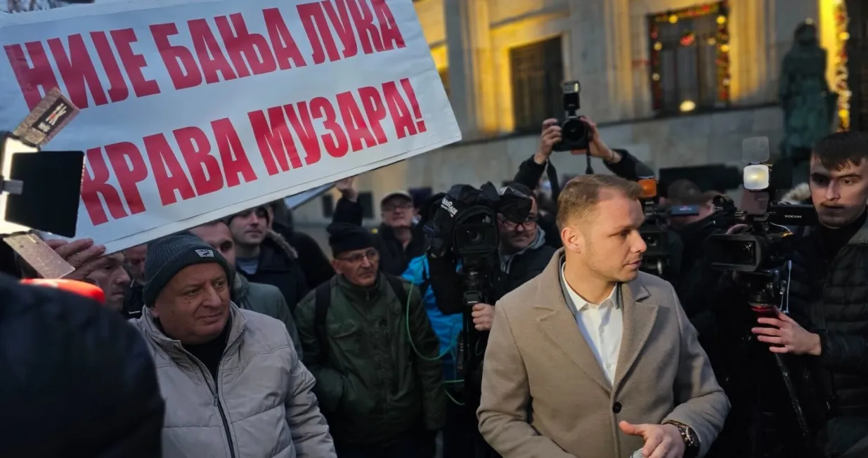 Draško Stanivuković, Protest ispred Palate Republike u Banjoj Luci/Goran Dakić