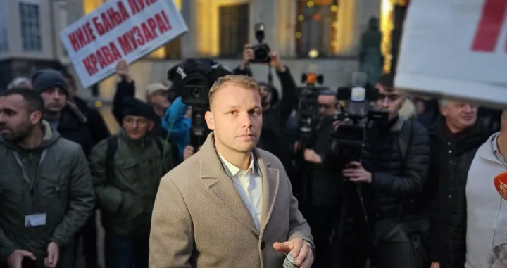 Protest u Banjoj Luci, Draško Stanivuković, manje para za gradove Banja Luka, Bijeljina, Palata predsjednika/Goran Dakić/