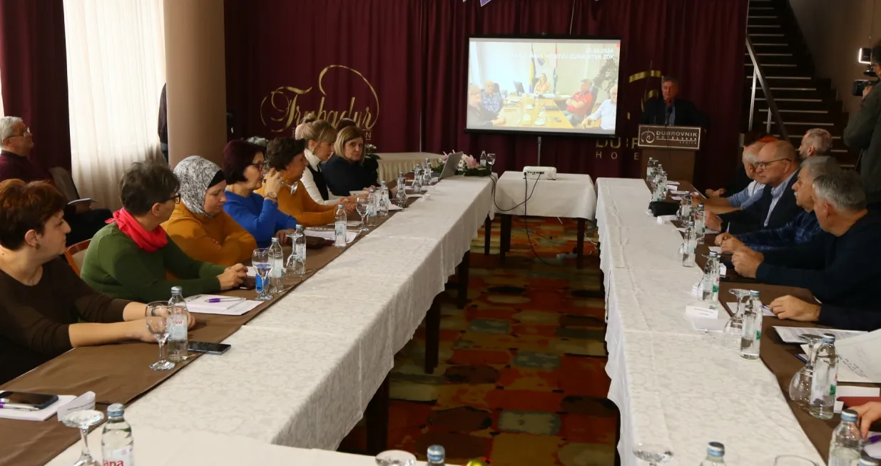 Tema okruglog stola bila je "Proširenje onkoloških i radioloških kapaciteta Kantonalne bolnice Zenica"/Muhamed Tunović