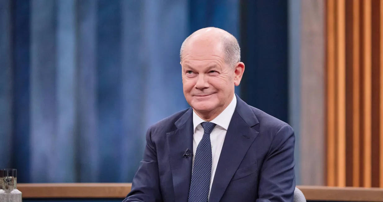 Berlin, Deutschland, 10.11.2024: Studio Berlin in Adlershof: TV-Sendung Caren Miosga: Bundeskanzler Olaf Scholz SPD ist als einziger Gast in der ARD-Talkshow zum Interview, um ?ber das Ampel-Aus und die n?chsten Schritte wie die anstehende Vertrauensfrage und Neuwahlen zu sprechen. Copyright: xdtsxNachrichtenagenturx dts_51108 Photo: IMAGO/dts Nachrichtenagentur/IMAGOSTOCK&PEOPLE/Imago/dts Nachrichtenagentur/ima