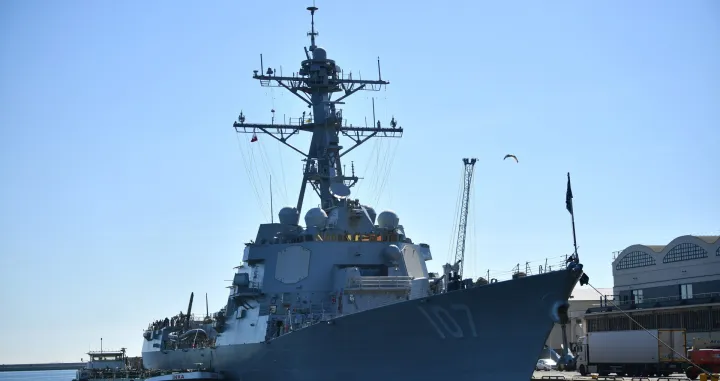 epa09997456 American guided-missile destroyer USS Gravely moored at the French Quay in Gdynia, Poland, 05 June 2022. According to a spokesperson for the Third Ship Flotilla, a tactical unit of the Polish Navy, the ship is visiting to resupply and also demonstration of NATO strength. The US ambassador to Poland, Mark Brzezinski, will visit the ship's crew next week. EPA/Adam Warzawa POLAND OUT/Adam Warzawa