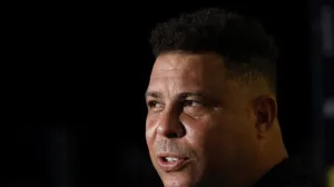 epa10244801 Brazilian former striker Ronaldo Nazario chats during the presentation of the documentary film 'The Phenomenon' in Madrid, Spain, 15 October 2022. EPA/CHEMA MOYA