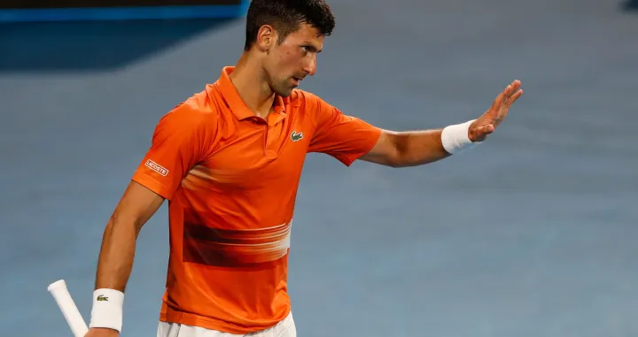 epa10395333 Novak Djokovic of Serbia in his match against Sebastian Korda of the United States during the Mens Singles Final 2023 Adelaide International Tennis Tournament at the Memorial Drive Tennis Centre in Adelaide, Australia, 08 January 2023. EPA/MATT TURNER AUSTRALIA AND NEW ZEALAND OUT