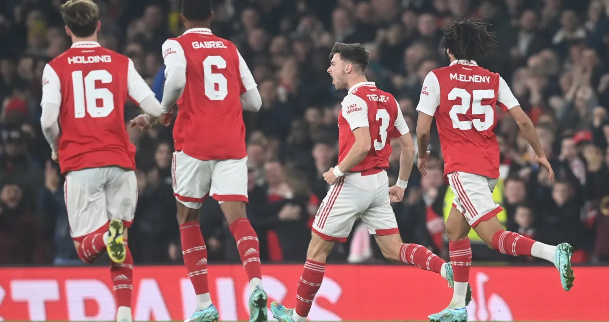 epa10284587 Arsenal celebrate after Kieran Tierney (2nd R) scores the 1-0 goal during the UEFA Europa League group stage soccer match between Arsenal and FC Zurich at the Emirates Stadium in London, Britain, 03 November 2022. EPA/NEIL HALL