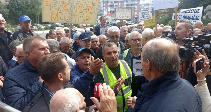 penzioneri nezadovoljni kažu biće protesta/Senad Gubelić/