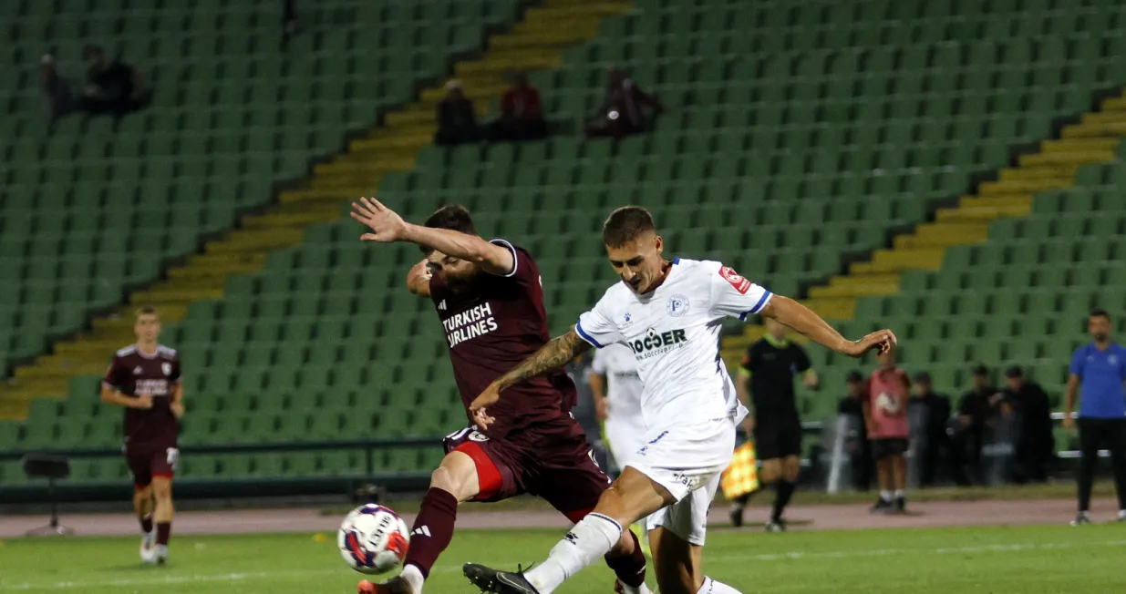 FK Sarajevo - FK Radnik BijeljinaFilip AntonijevićGiorgi Guliashvili