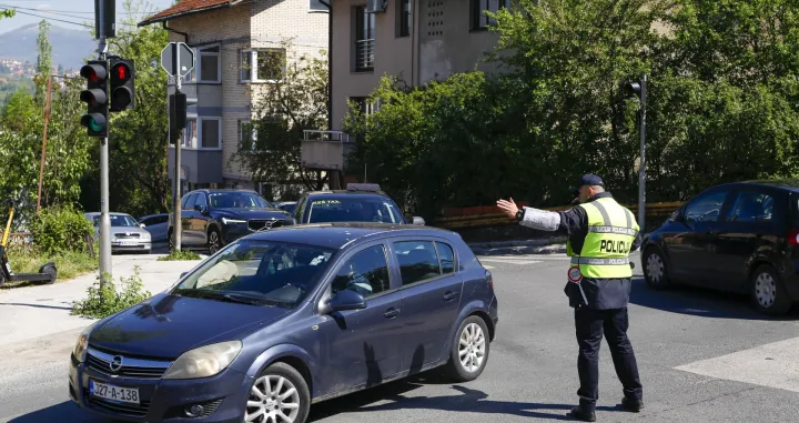 Dolazak delegacije iz Lukavice na obilježavanje 33 godine od napada na kolonu JNA u bivšoj Dobrovoljačkoj/Damir Deljo