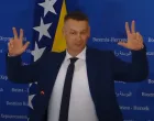 Nenad Nešić, tri prsta/Screenshot