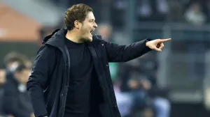 epa10300628 Dortmund's head coach Edin Terzic reacts during the German Bundesliga soccer match between Borussia Moenchengladbach and Borussia Dortmund in Moenchengladbach, Germany, 11 November 2022. EPA/RONALD WITTEK CONDITIONS - ATTENTION: The DFL regulations prohibit any use of photographs as image sequences and/or quasi-video.