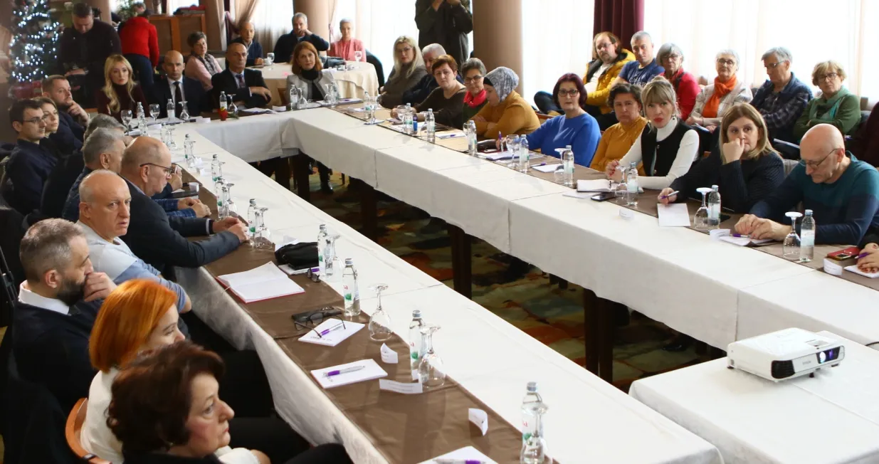 Tema okruglog stola bila je "Proširenje onkoloških i radioloških kapaciteta Kantonalne bolnice Zenica"/Muhamed Tunović