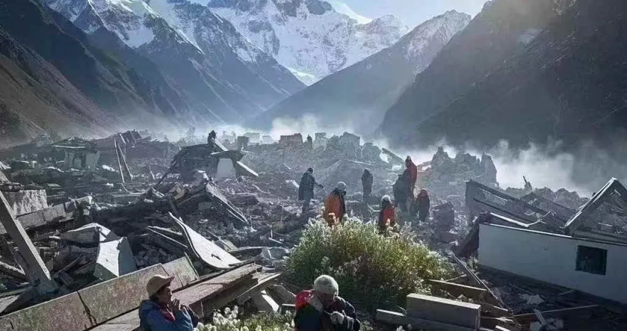 Zemljotres jačine 6,8 stepeni po Richterovoj skali pogodio je grad Shigatse u kineskoj regiji južnog Tibeta//