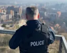 KOSOVSKA POLICIJA IZNAD MITROVICE/