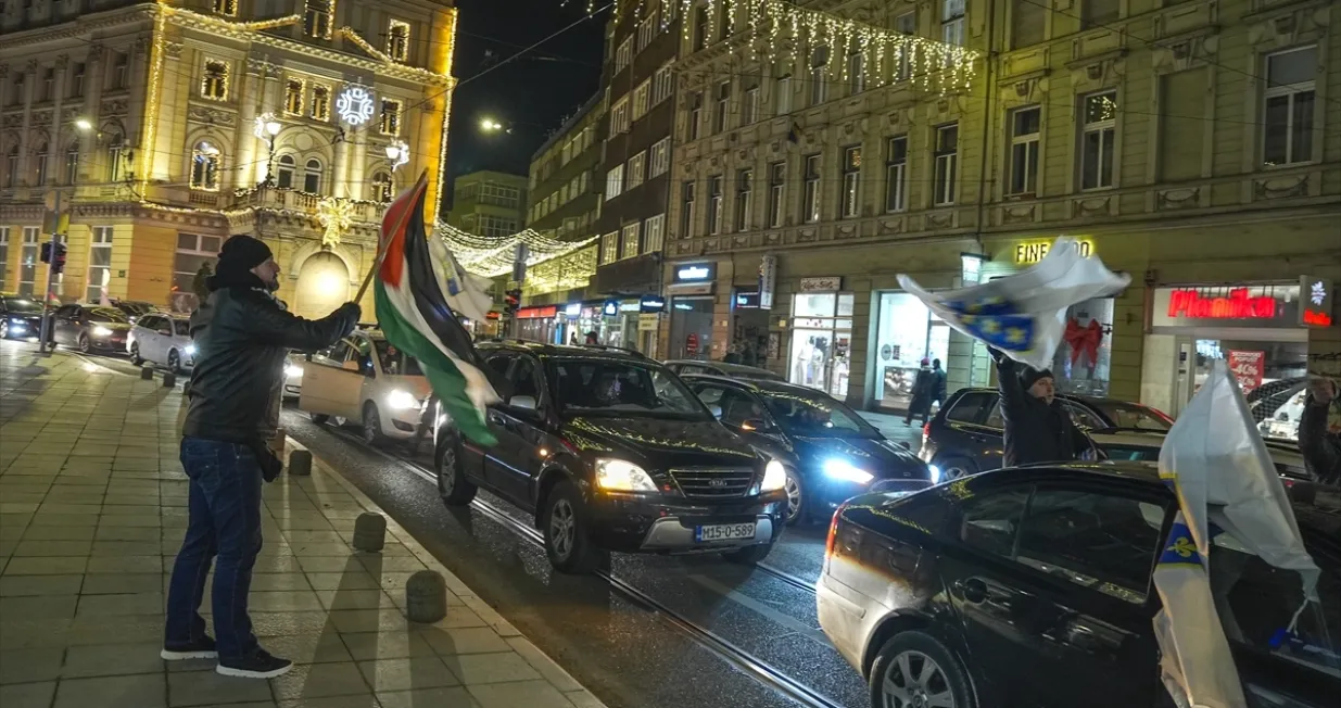 Slavlje na ulicama Sarajeva, Sarajevo, Gaza, prekid rata, primirje, Pojas Gaze, Palestina/Anadolija