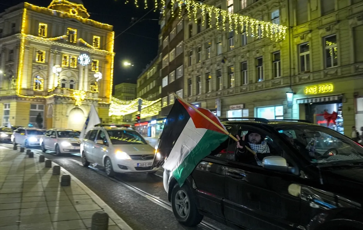 Slavlje na ulicama Sarajeva, Sarajevo, Gaza, prekid rata, primirje, Pojas Gaze, Palestina/Anadolija