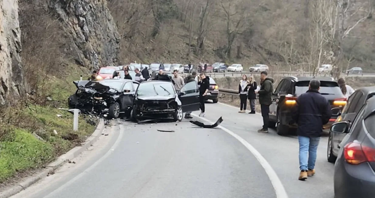 Saobraćajna nesreća kod Zvornika, mjesto Kušlat, tri osobe povrijeđene/Mz Konjević Polje