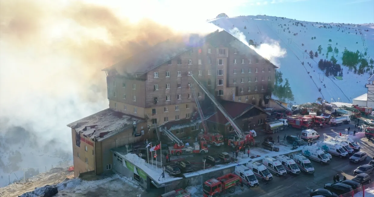 Požar zahvatio hotel/Anadolija/