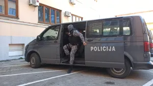 Policijski službenici MUP-a TK priveli dvanaest osoba, POLICIJA, MUP TK, HAPŠENJE/Miren Aljić