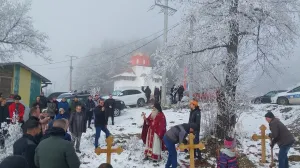 Šehidsko mezarje Kragljivoda, Srebrenica, postavljanje krstova, manastir Karno/Facebook