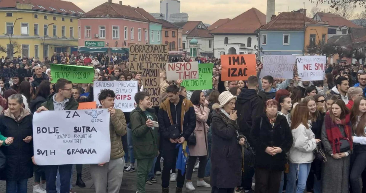 Veliki protest u Tuzli/Oslobođenje portal/Oslobođenje Portal