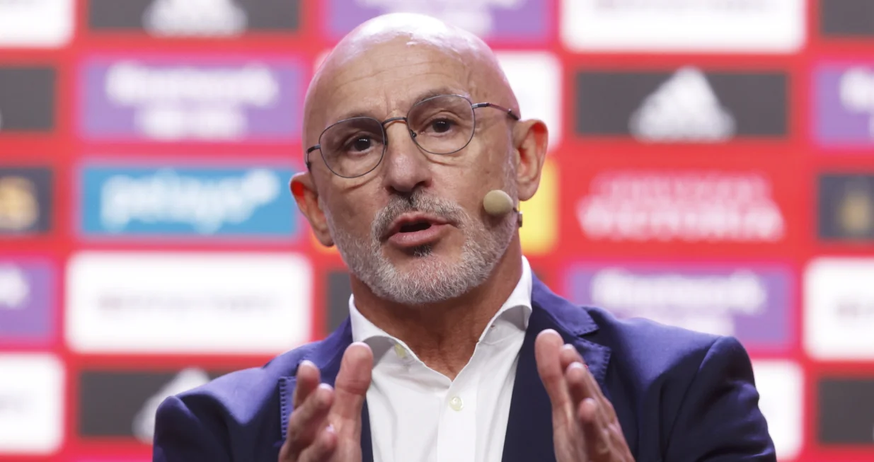 epa10361869 Luis de la Fuente, new head coach of the Spanish national soccer team, reacts during his presentation at a press conference in Las Rozas, Madrid, Spain, 12 December 2022. De la Fuente replaces Luis Enrique after the team was knocked out by Morocco at ther FIFA World Cup Qatar 2022. EPA/JUAN CARLOS HIDALGO