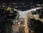 Svetla, svetlo, blic, blicevi, dronBeograd, 27.01.2025. Autokomanda, studentski protest, blokada, studentska blokada, studenti, 24 casa blokirana Autokomanda/Amir Hamzagić