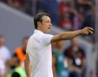 epa10120727 Wolfsburg's head coach Niko Kovac reacts during the German Bundesliga soccer match between FC Bayern Munich and VfL Wolfsburg in Munich, Germany, 14 August 2022. EPA/RONALD WITTEK CONDITIONS - ATTENTION: The DFL regulations prohibit any use of photographs as image sequences and/or quasi-video.