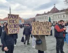 tuzla protest gips.jpg/