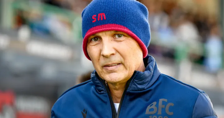 epa10368734 (FILE) - Bologna's Head Coach Sinisa Mihajlovic reacts during the Italian Serie A soccer match Venezia FC vs Bologna FC at the Pier Luigi Penzo stadium in Venice, Italy, 08 May 2022 (Reissued 16 December 2022). Sinisa Mihajlovic has died at the age of 53, his family said in a statement on 16 December 2022. EPA/ETTORE GRIFFONI