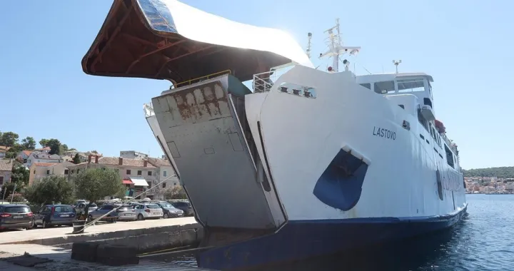 trajekt lastovo 1.jpg/
