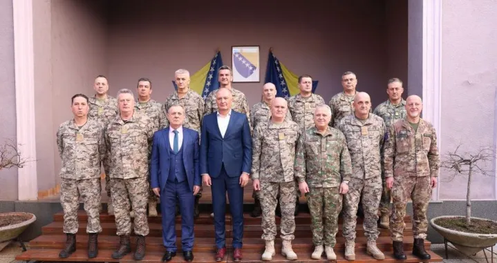 Generali Oružanih snaga BiH sa ministrom i načelnikom Zajedničkog štaba OSBiH/