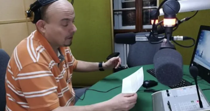 Božović na specifičan način pročitao saopćenje/X