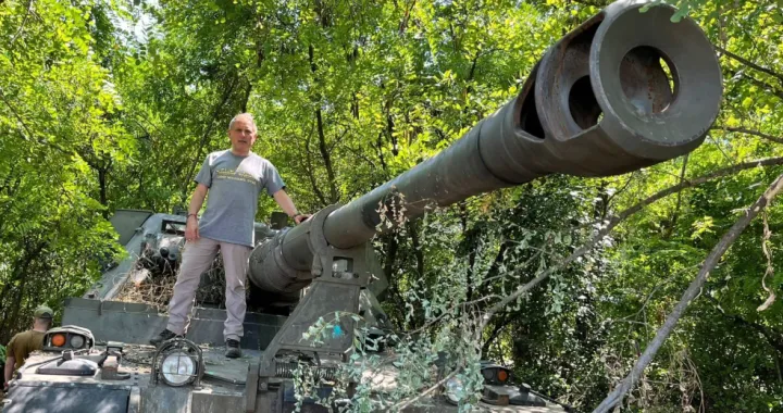 BIVŠI britanski zastupnik pridružio se ukrajinskoj Internacionalnoj legiji. Jack Lopresti, koji je do prošle godine predstavljao Filton i Bradley Stoke u britanskom parlamentu, potvrdio je da se prijavio za pomoć ukrajinskoj vojnoj jedinici sastavljenoj od stranih dobrovoljaca//