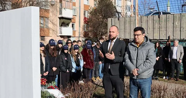 Delegacija Vlade KS na mjestu stradanja/Vlada Ks