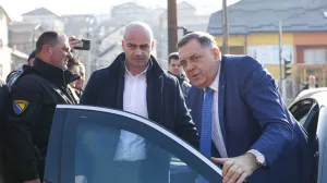 Milorad Dodik stigao na ročište, Sud BiH, Dodikove pristalice/Damir Deljo