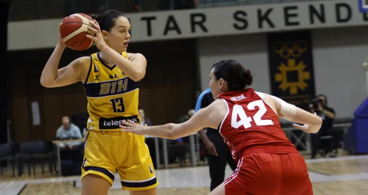 BiH - ŠvicarskaŽenska košarkaška reprezentacija Bosne i HercegovineZmajiceMelisa Brčaninović